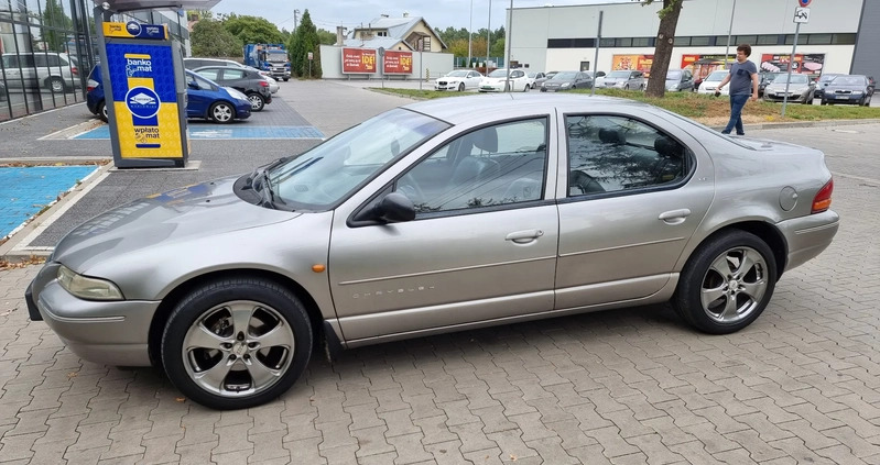 Chrysler Stratus cena 3900 przebieg: 201000, rok produkcji 2000 z Starogard Gdański małe 497